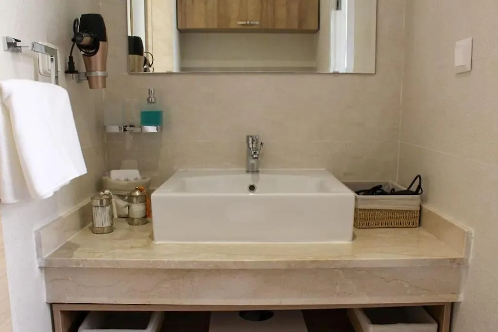Spacieux Appart Tout Confort Avec Piscine Et Jardin Apartment Marrakesh 0*,  Morocco
