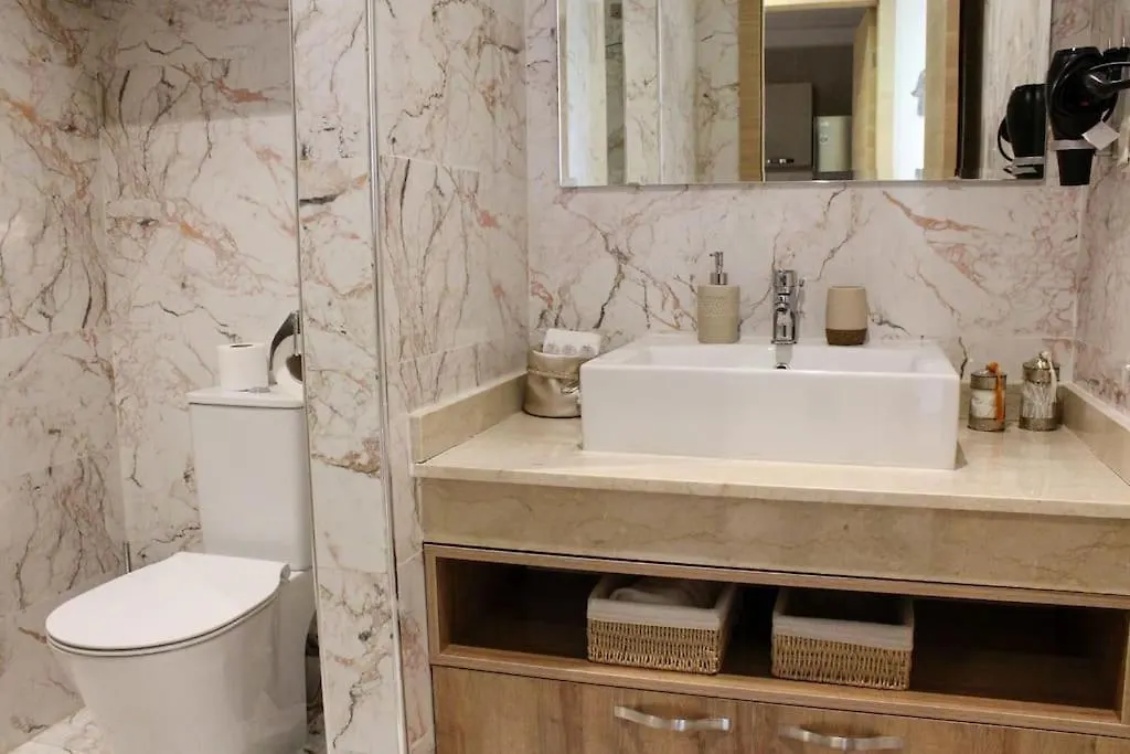 Spacieux Appart Tout Confort Avec Piscine Et Jardin Apartman Marrákes 0*,